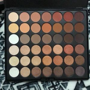 BH COSMETICS ULTIMATE NEUTRALS SHADOW PALETTE